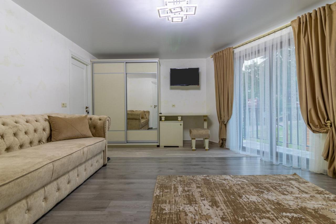Guest House Turda Bukovel Luaran gambar